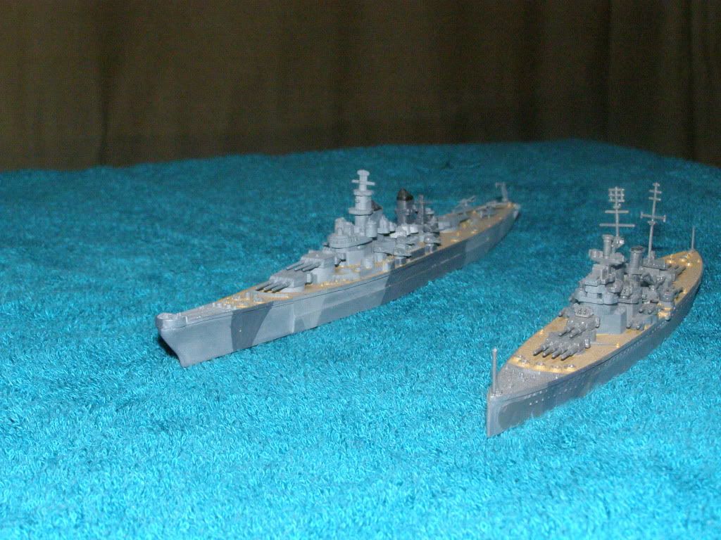 My 1 400 Hms Hood And 1 1200 Battleships