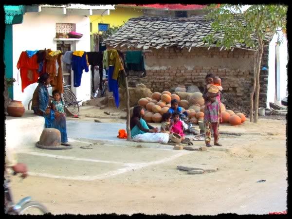 INDIA:  UN VIAJE DE SORPRESAS (Nov-Dic 2011) - Blogs de India - VISITANDO KHAJURAHO - LA CIUDAD DEL KAMASUTRA (91)