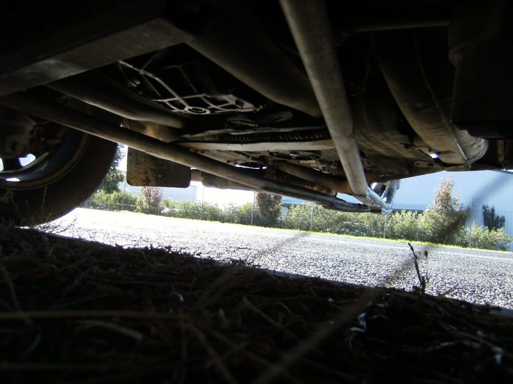 http://i1202.photobucket.com/albums/bb364/Jeff_Walsh/General%20VW%20photos/Mytowbar-April2011-lookingtowardstheback.jpg