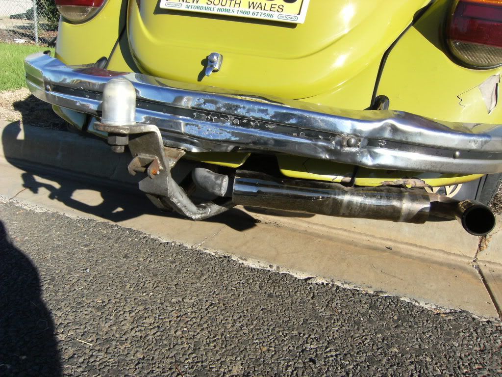 http://i1202.photobucket.com/albums/bb364/Jeff_Walsh/General%20VW%20photos/Mytowbar-April2011-theback.jpg