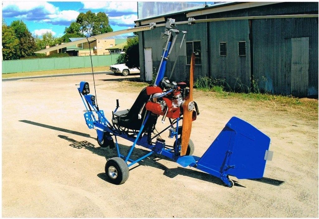 http://i1202.photobucket.com/albums/bb364/Jeff_Walsh/Gyrocopter%20-%20Inverell/Gyrocopter7.jpg