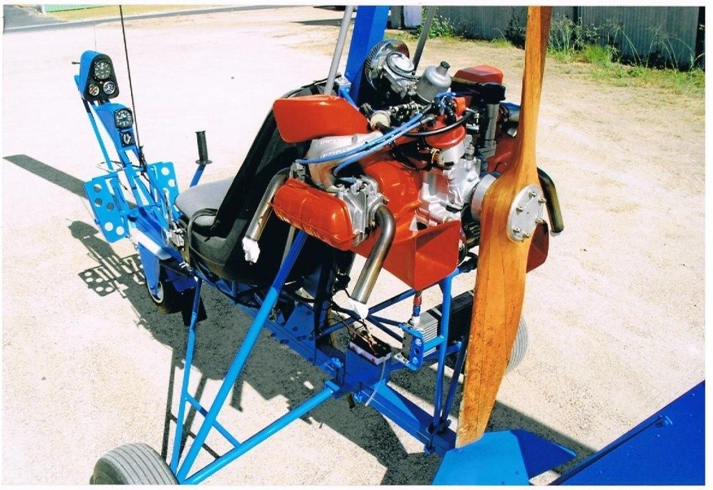 http://i1202.photobucket.com/albums/bb364/Jeff_Walsh/Gyrocopter%20-%20Inverell/Gyrocopter9.jpg