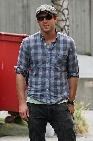 Ryan Reynolds Fashion on Actor Ryan Reynolds Wearing John Varvatos Sunglasses Style V749
