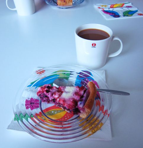 Vadelmainen mustikkapiirakka